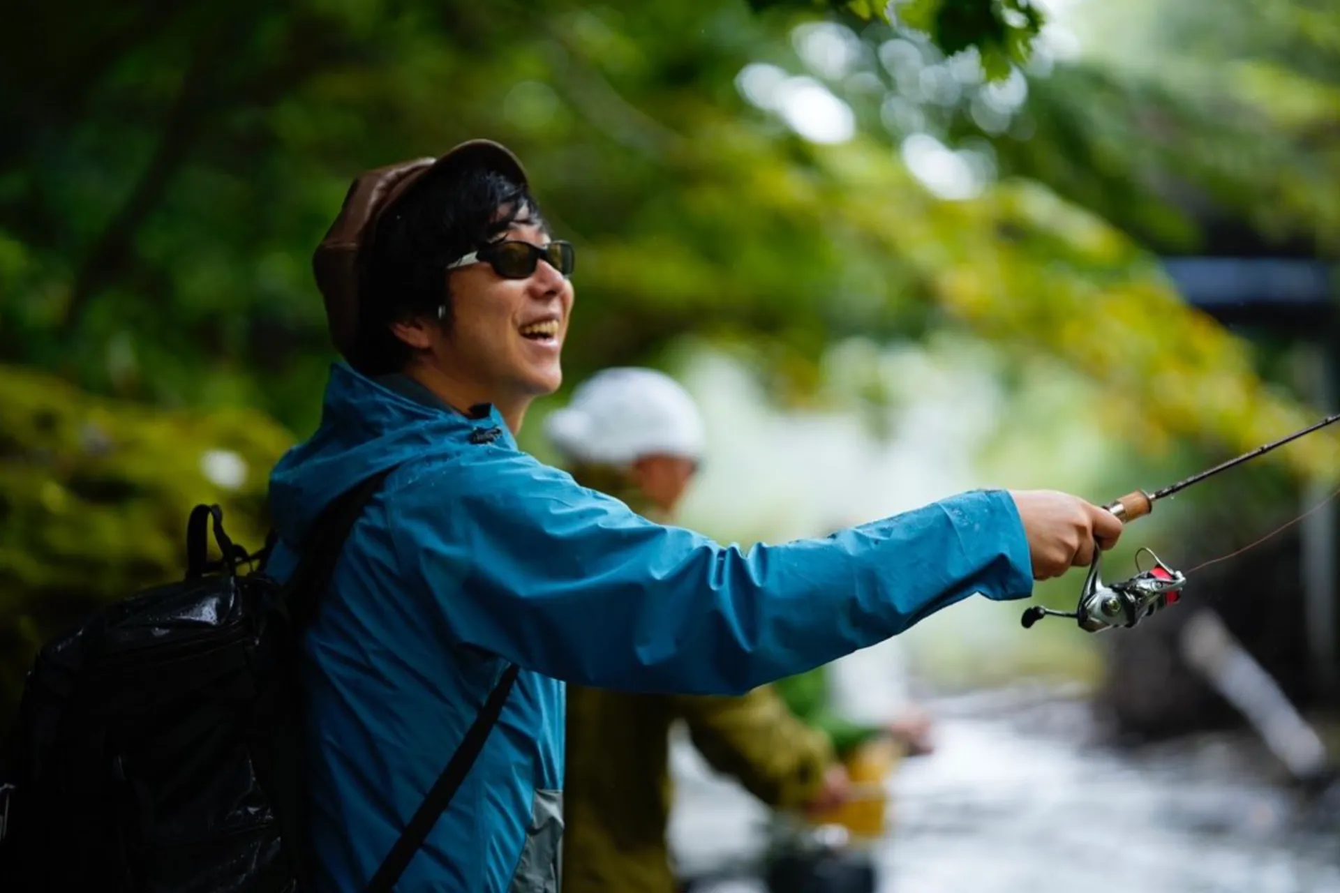 風船使いが行く。陽気なイケメンワルスとの楽しい十和田奥入瀬渓流釣りツアー