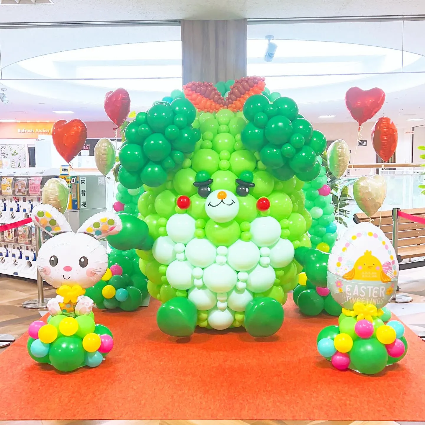 トナリエ南千里で「ガデもん」のバルーンアート登場!